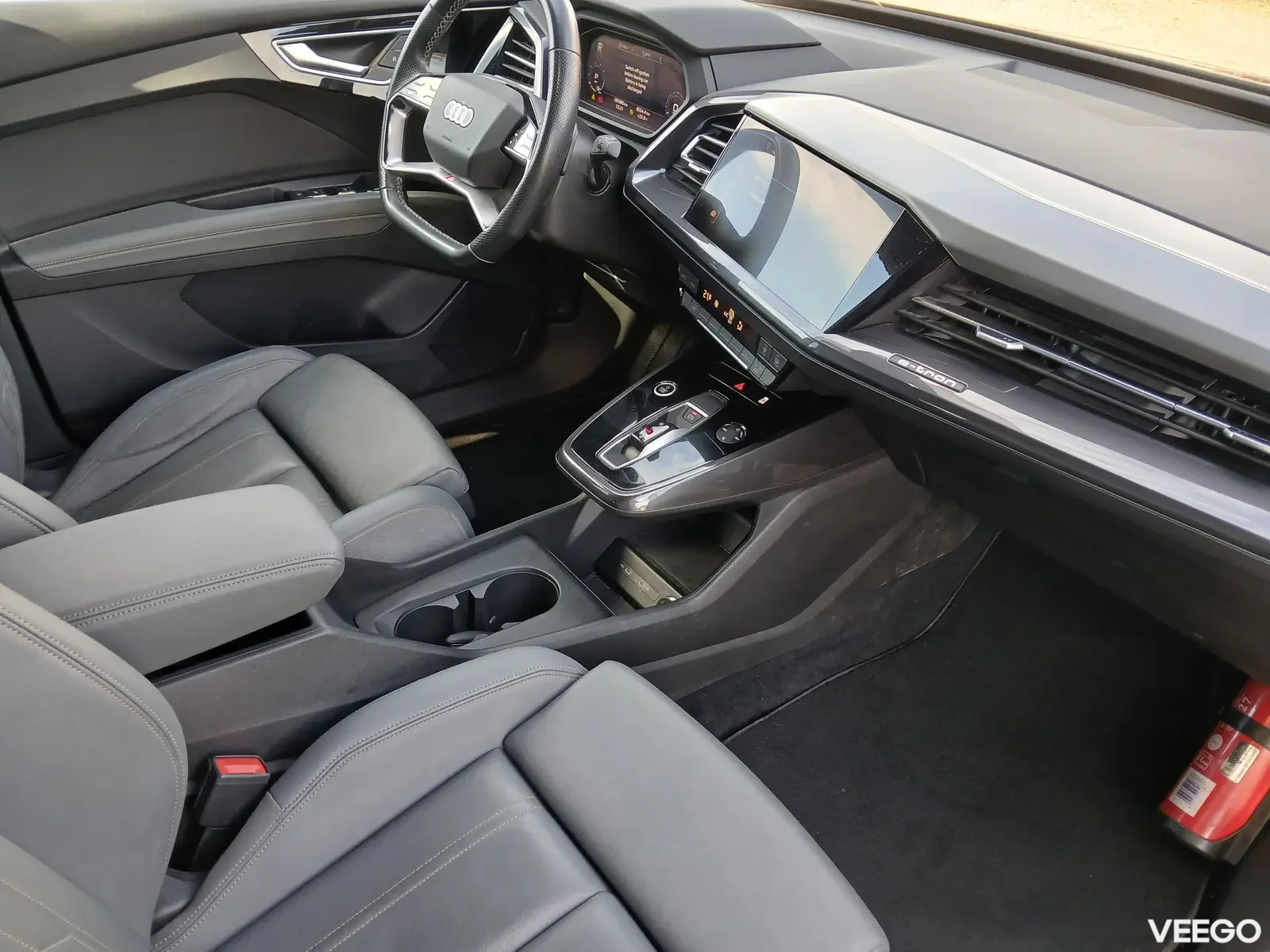 Audi Q4 e-tron S-LINE 4WD 220kW