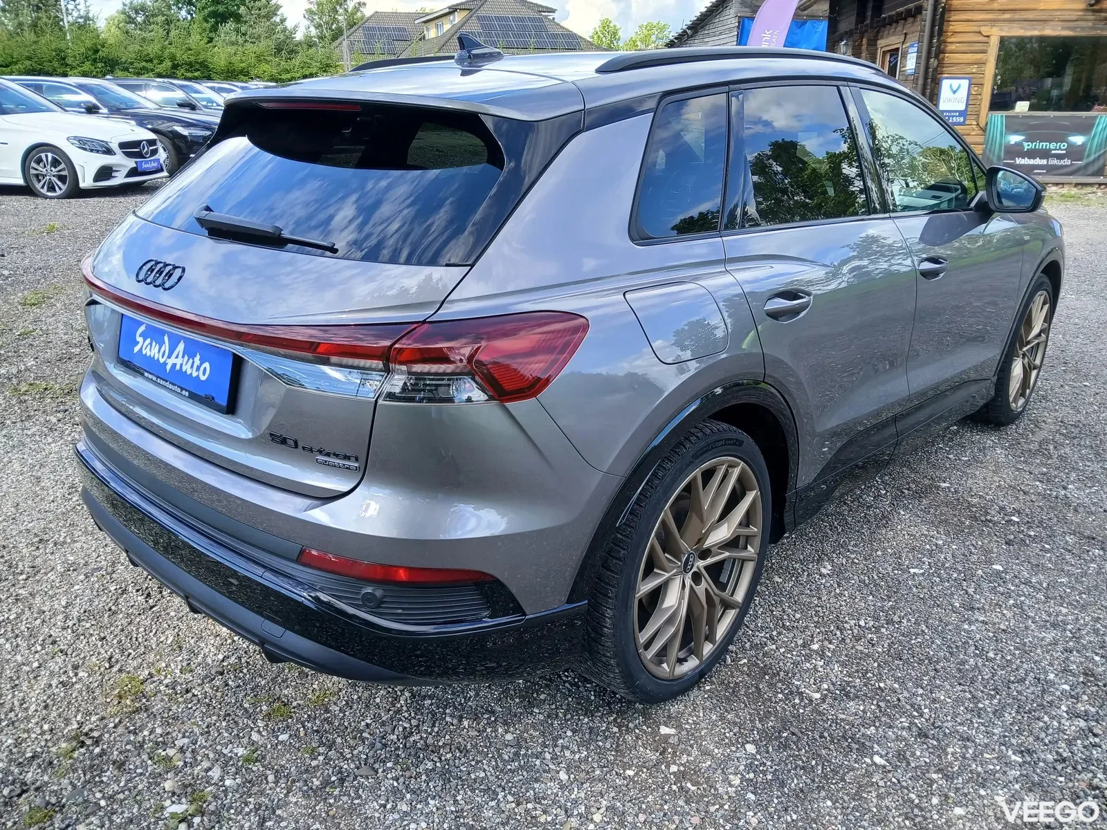Audi Q4 e-tron S-LINE 4WD 220kW