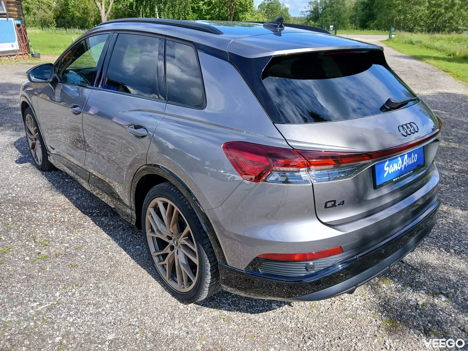 Audi Q4 e-tron S-LINE 4WD 220kW