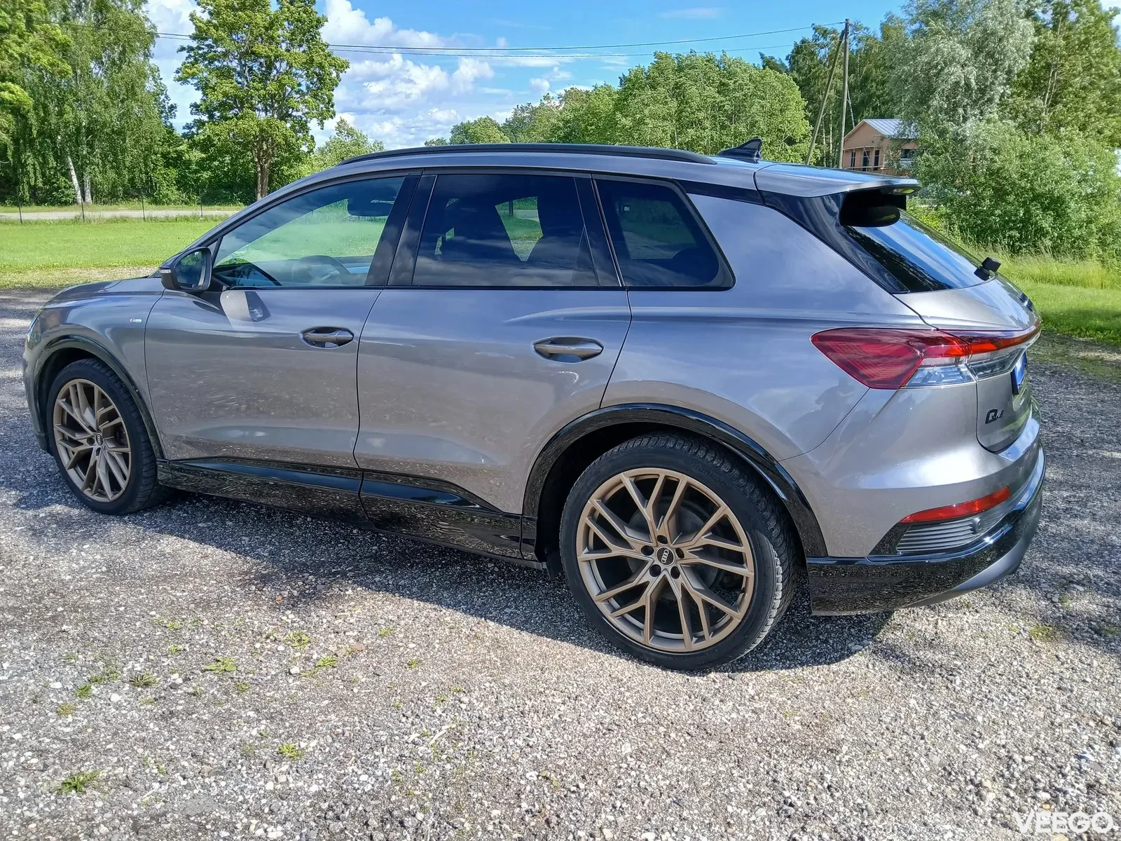 Audi Q4 e-tron S-LINE 4WD 220kW