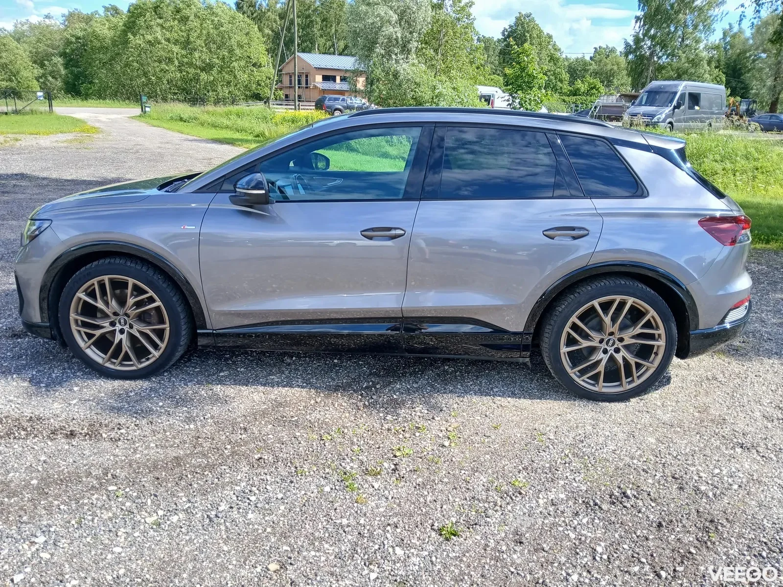 Audi Q4 e-tron S-LINE 4WD 220kW