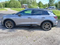 Audi Q4 e-tron S-LINE 4WD 220kW thumbnail