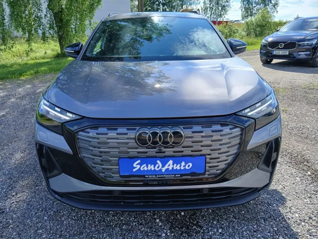Image of Audi Q4 e-tron S-LINE 4WD 220kW