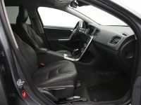Volvo V60 Cross Country 2 110kW thumbnail