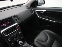 Volvo V60 Cross Country 2 110kW thumbnail
