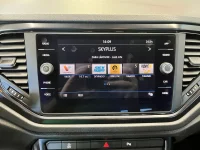Volkswagen T-Roc 1 85kW thumbnail