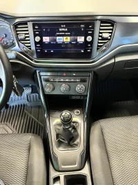 Volkswagen T-Roc 1 85kW thumbnail