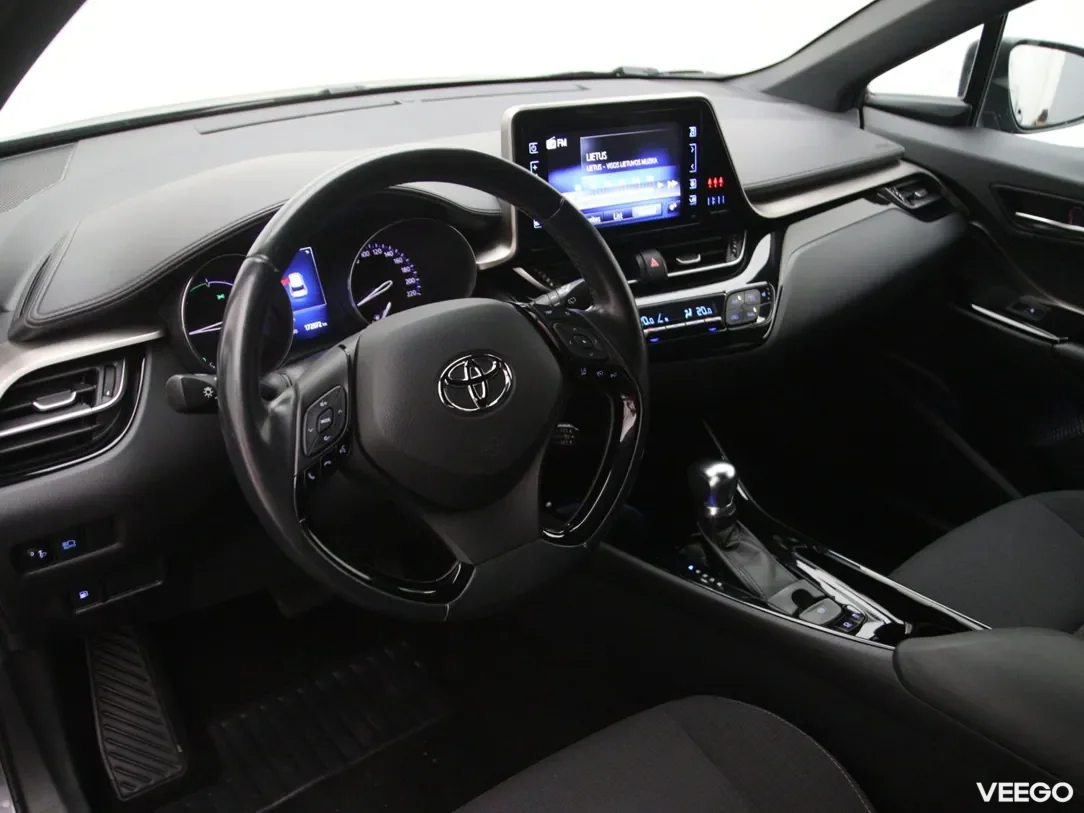 Toyota C-HR 1.8 90kW