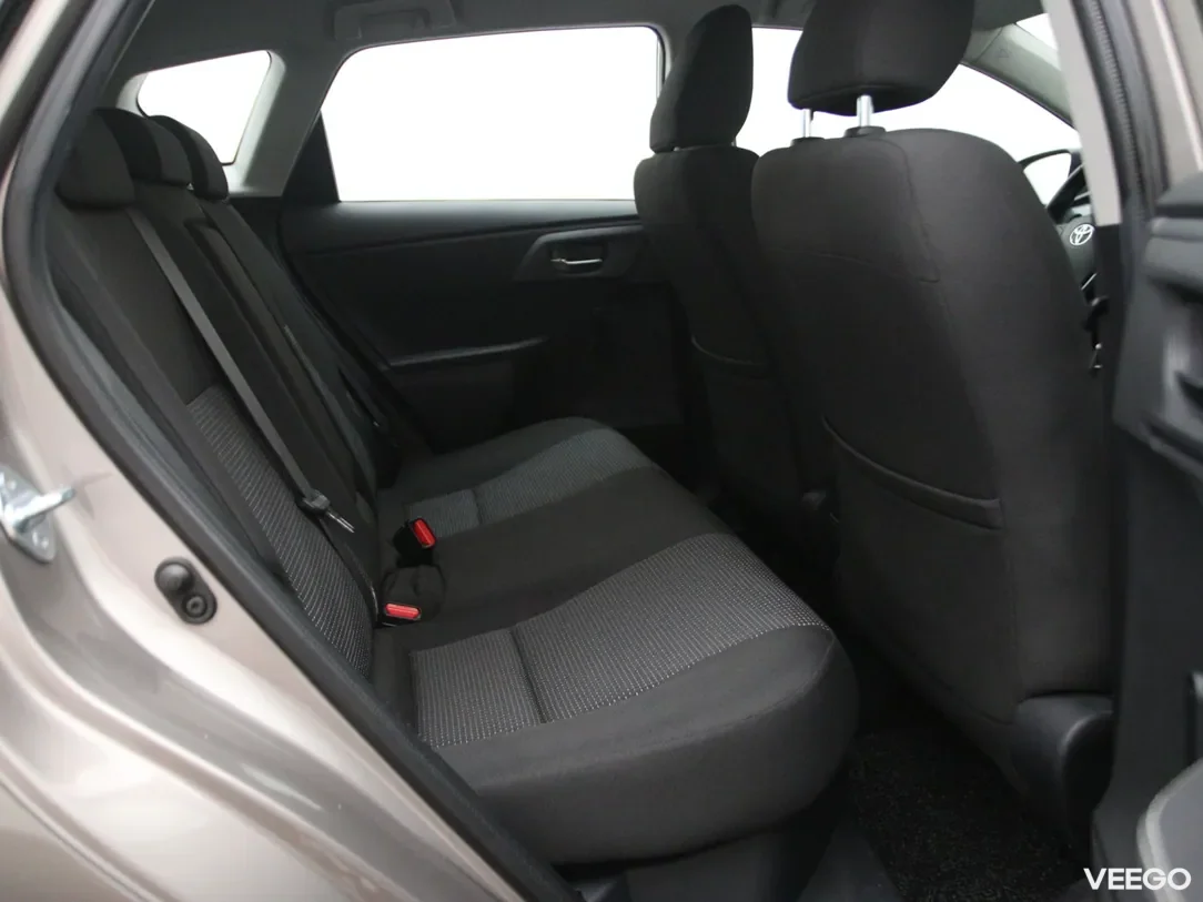 Toyota Auris 1.8 100kW