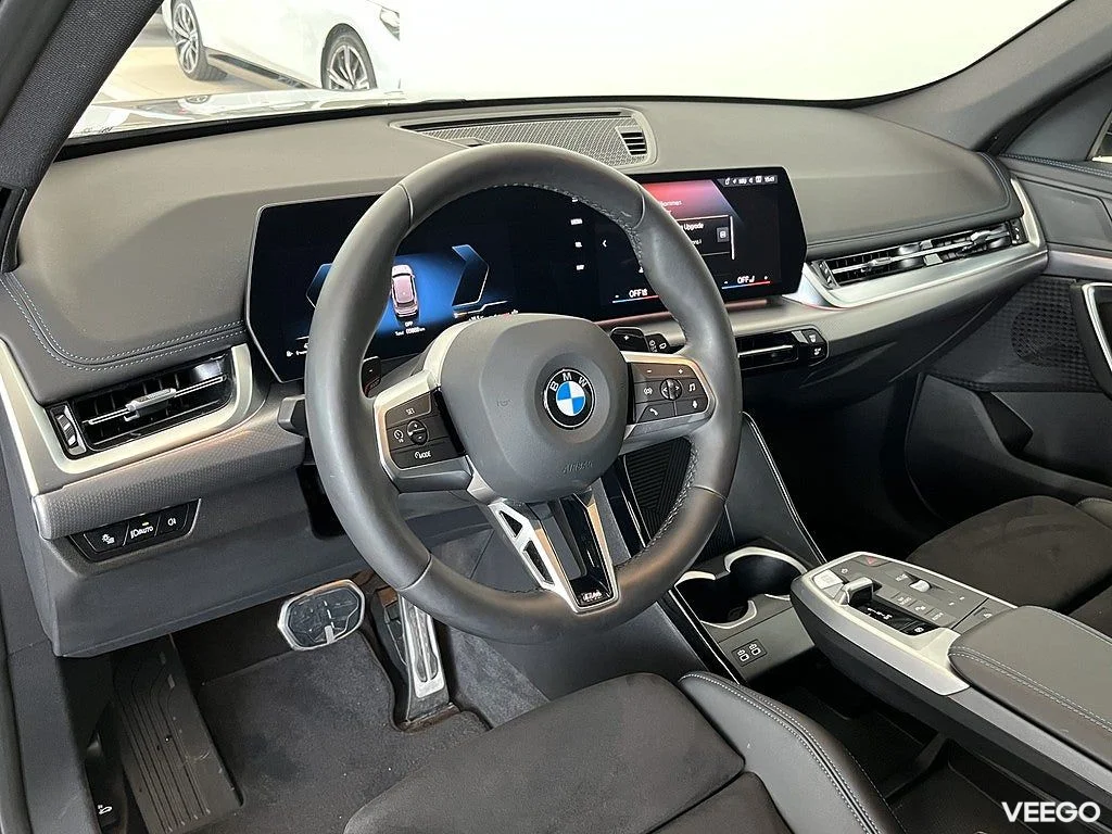 BMW X1 sDrive18i M Sport Rattvärme 19" Drag Park Assist 0kW