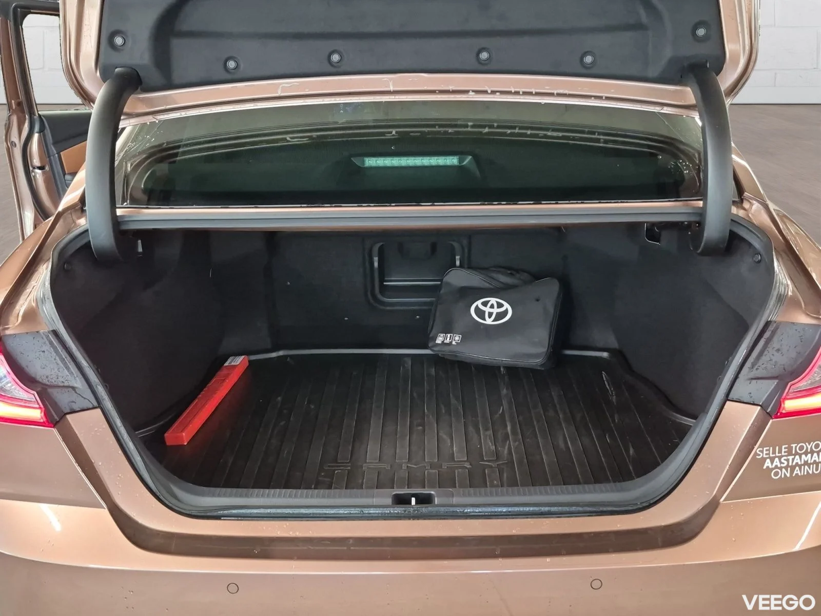Toyota Camry Premium 2.5 137kW