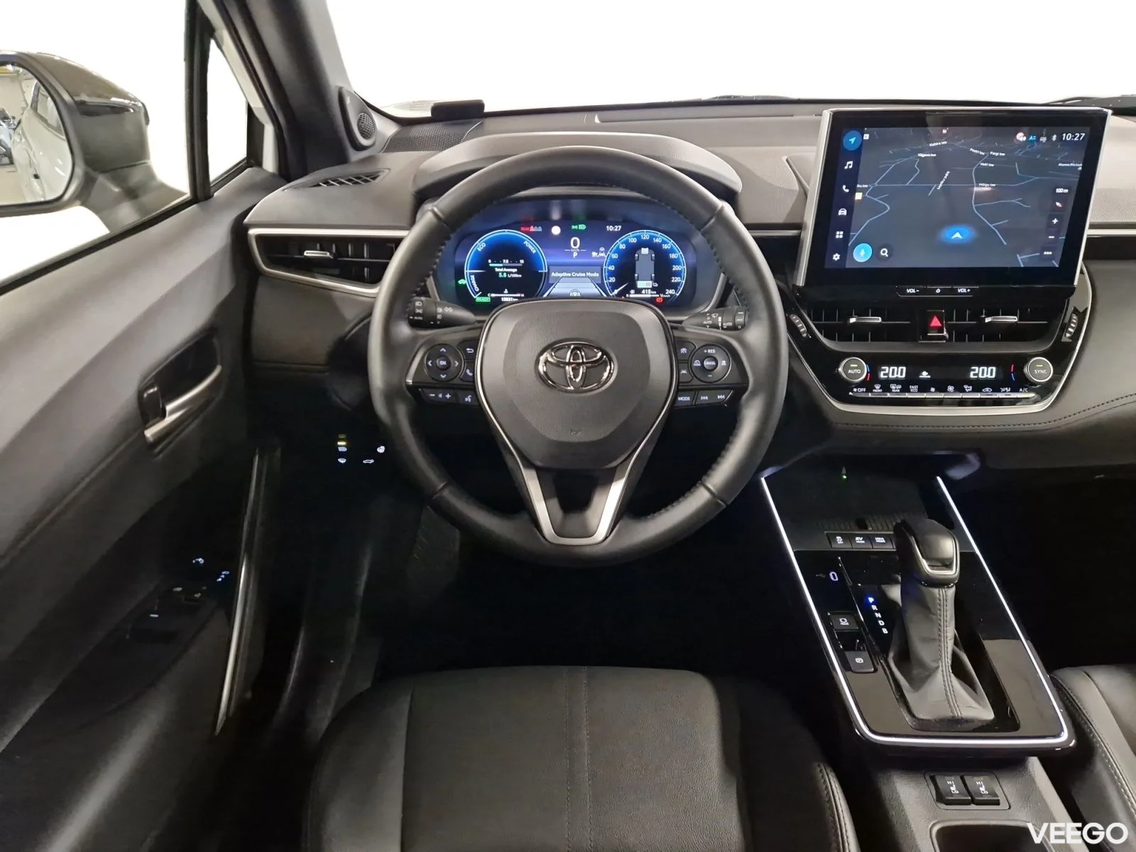 Toyota Corolla Cross Luxury AWD 2 98kW
