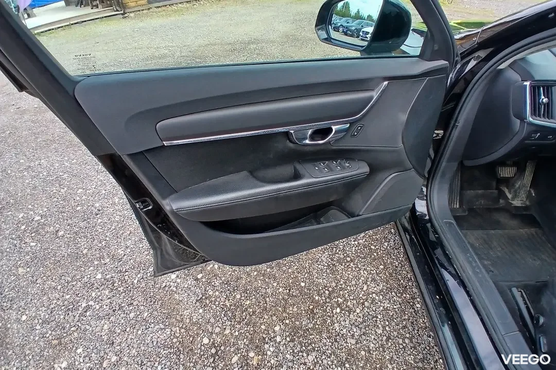 Volvo V90 MOMENTUM 2.0 110kW