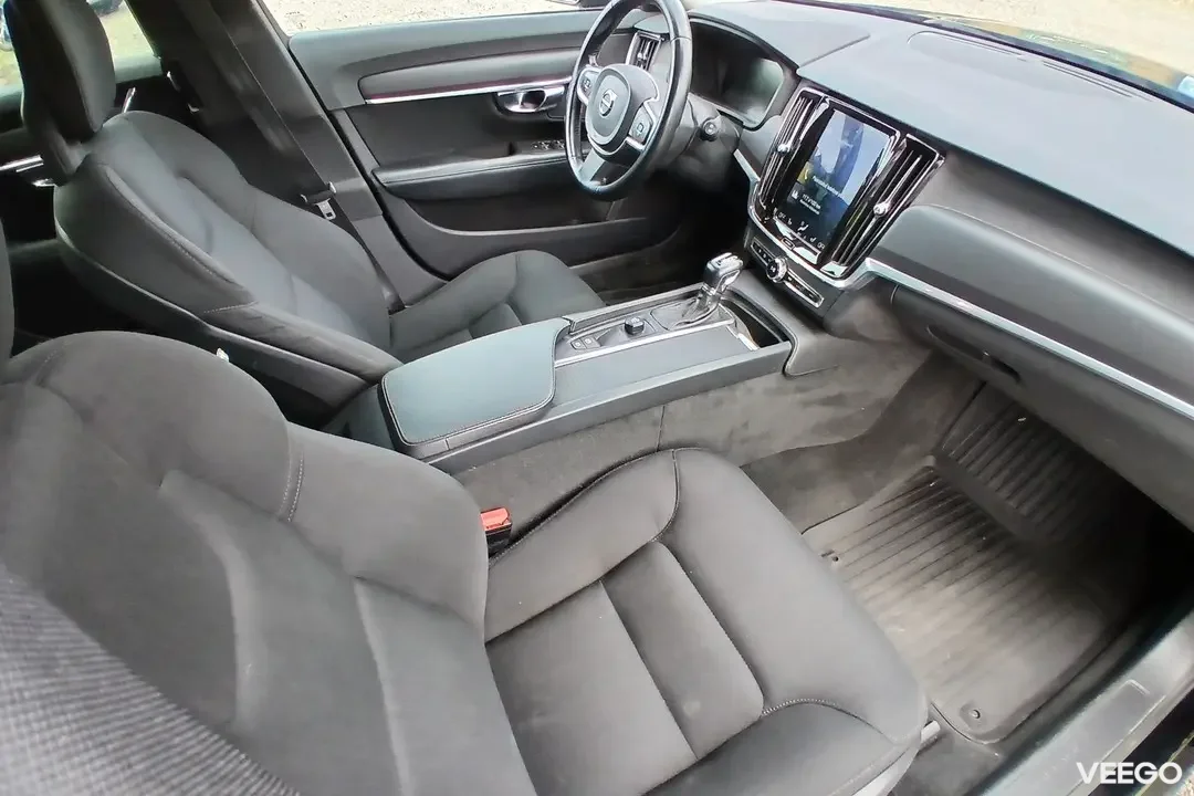 Volvo V90 MOMENTUM 2.0 110kW