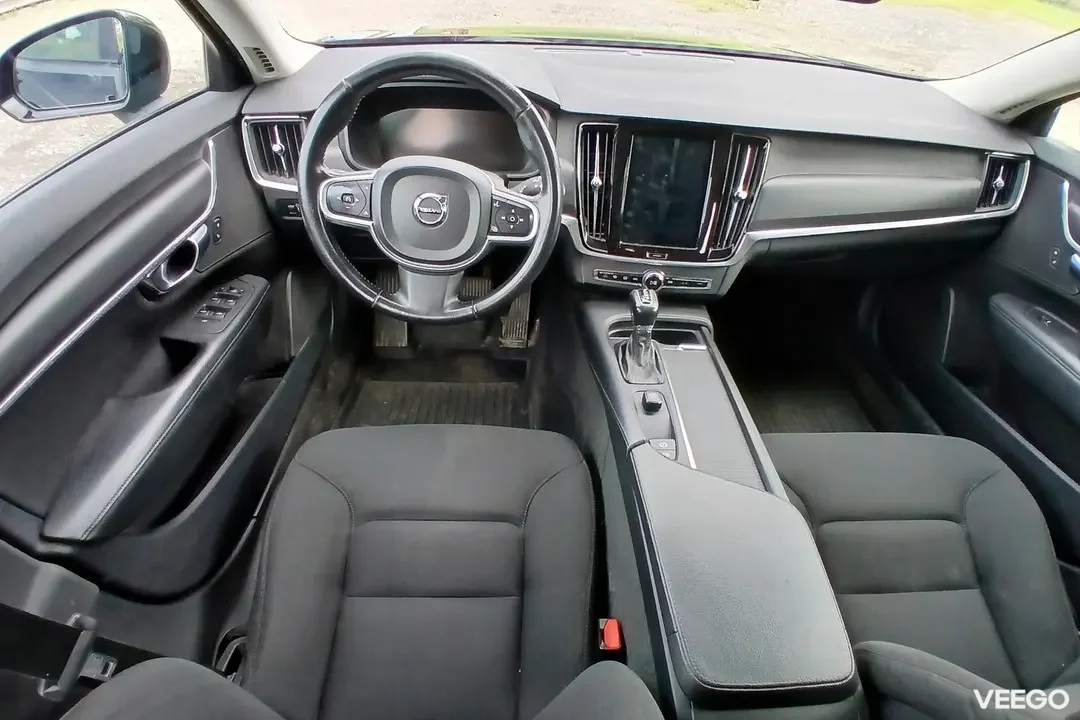Volvo V90 MOMENTUM 2.0 110kW