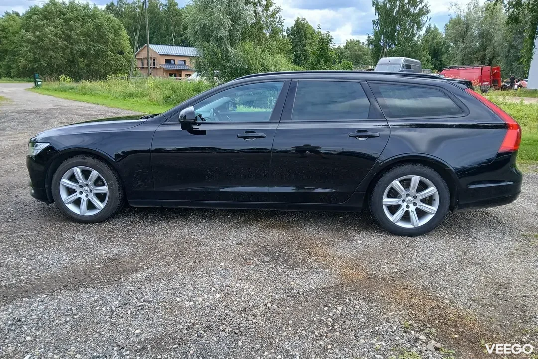 Volvo V90 MOMENTUM 2.0 110kW