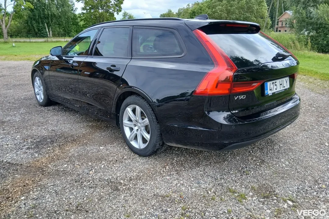 Volvo V90 MOMENTUM 2.0 110kW