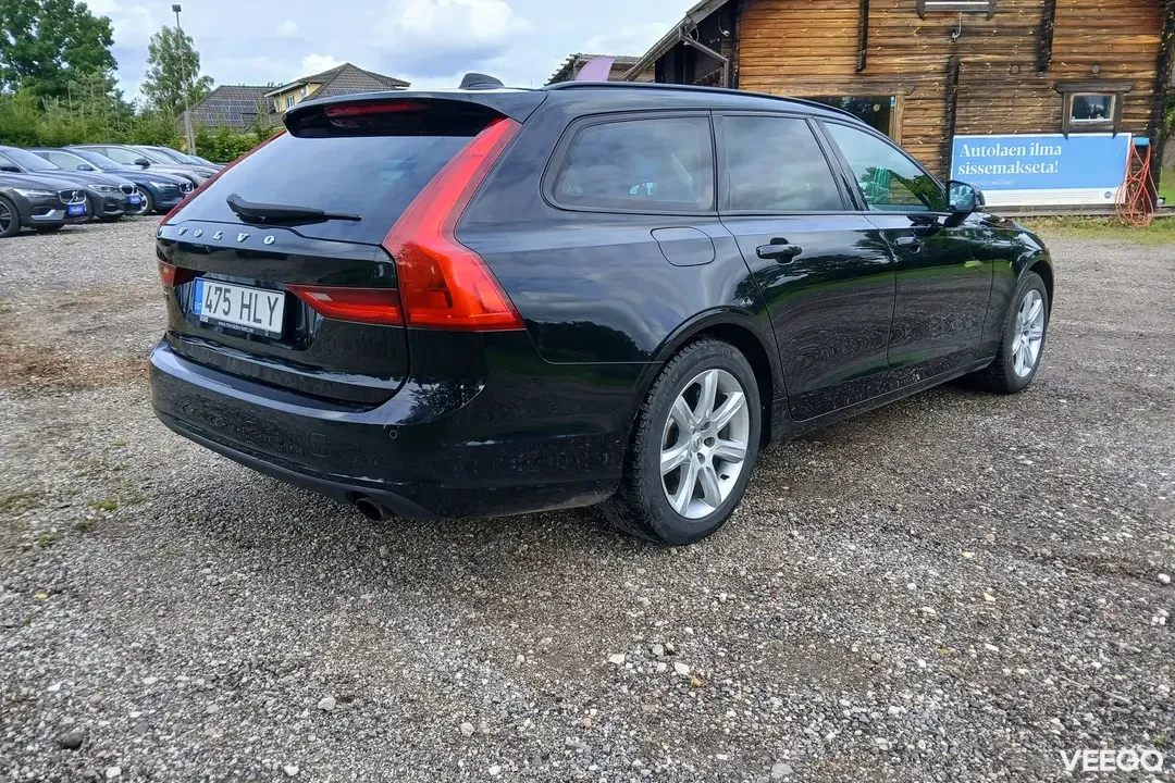 Volvo V90 MOMENTUM 2.0 110kW