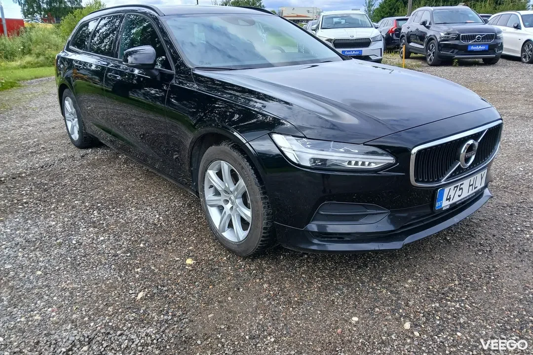 Volvo V90 MOMENTUM 2.0 110kW