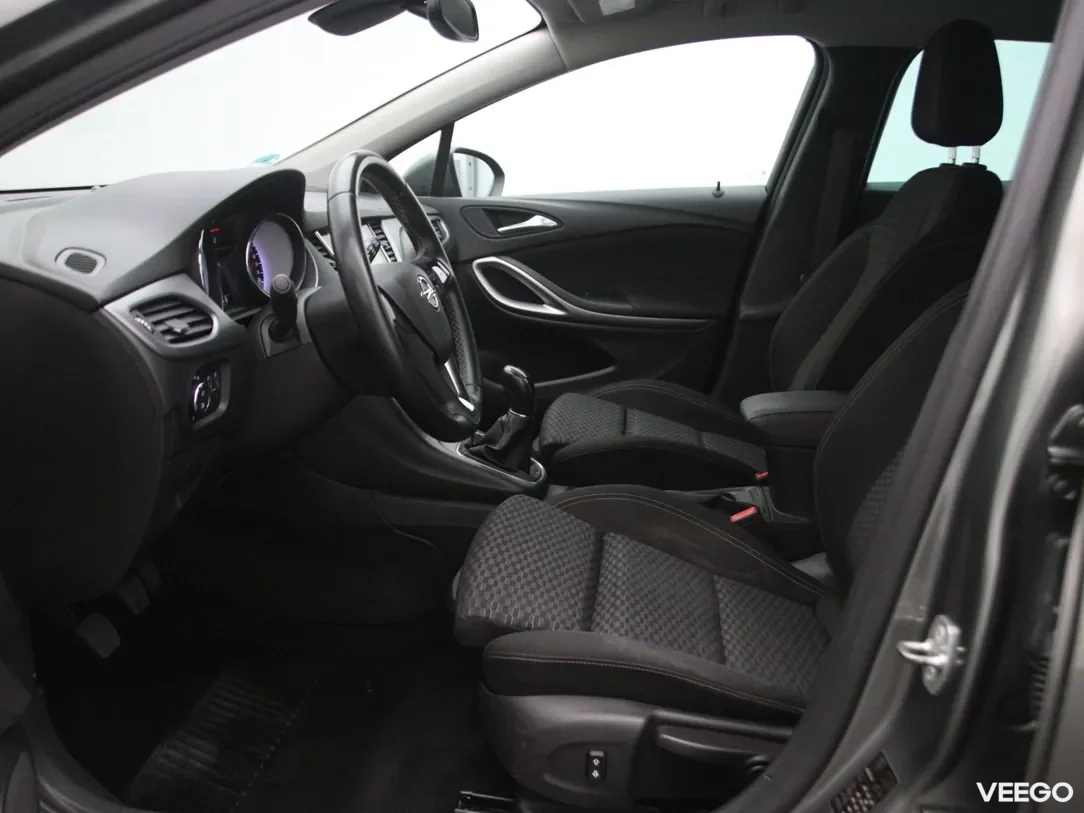 Opel Astra 1.6 81kW