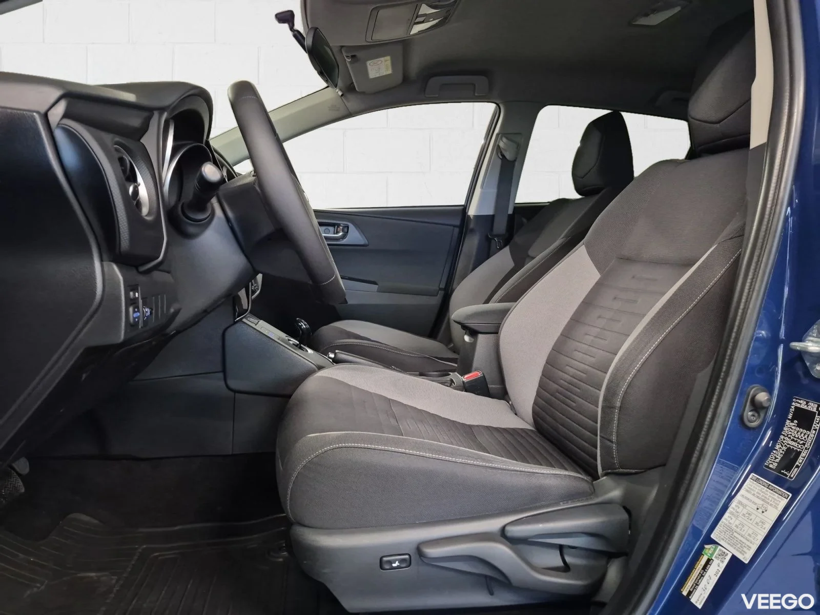 Toyota Auris Hybrid 1.8 73kW