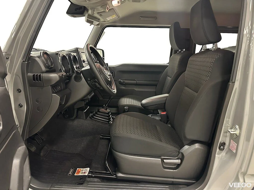 Suzuki Jimny Torakku 1.5 VVT AllGrip/ Lågväxel / Svensksåld 75kW