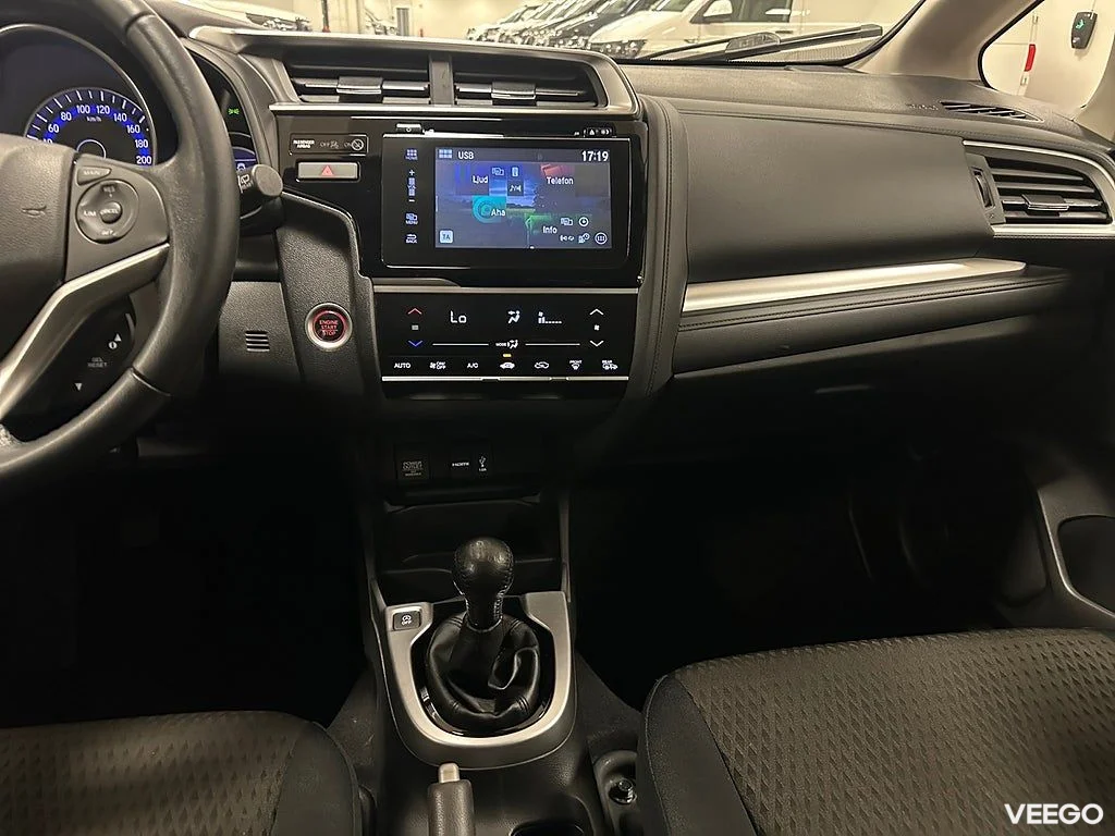 Honda Jazz 1.3 Elegance ADAS / Keyless / Backkamera 75kW