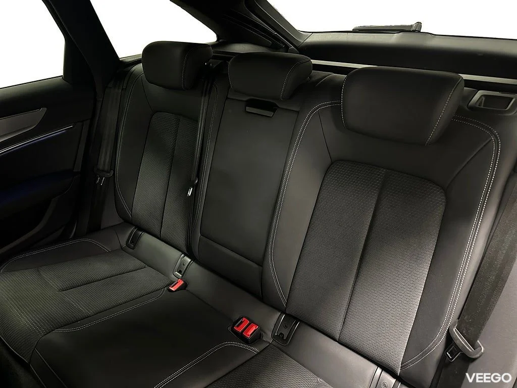 Audi A6 Avant 55 TFSI e quattro S line 367hk / Matrix / Drag 195kW
