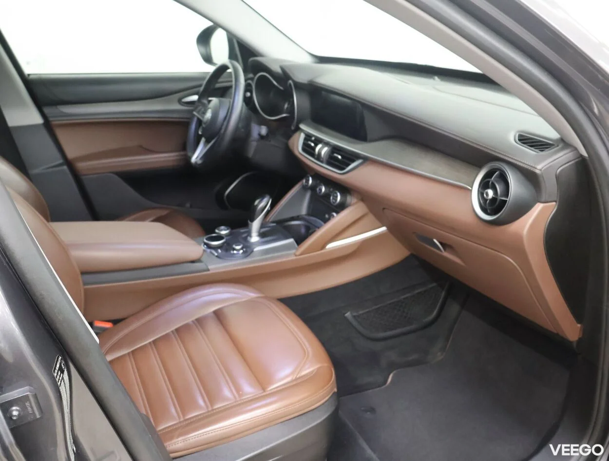 Alfa Romeo Stelvio JTDM Super Sprint 2.1 154kW