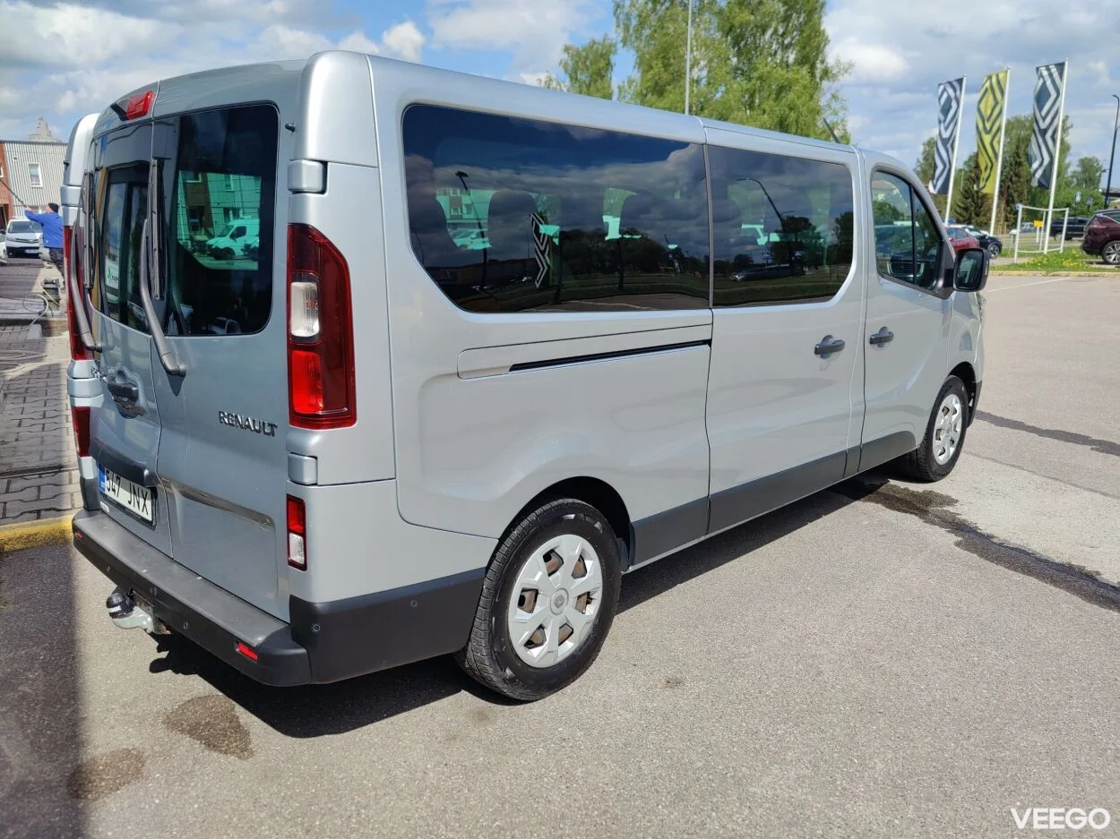 Renault Trafic Passanger Pack Clim L2H1 2 110kW