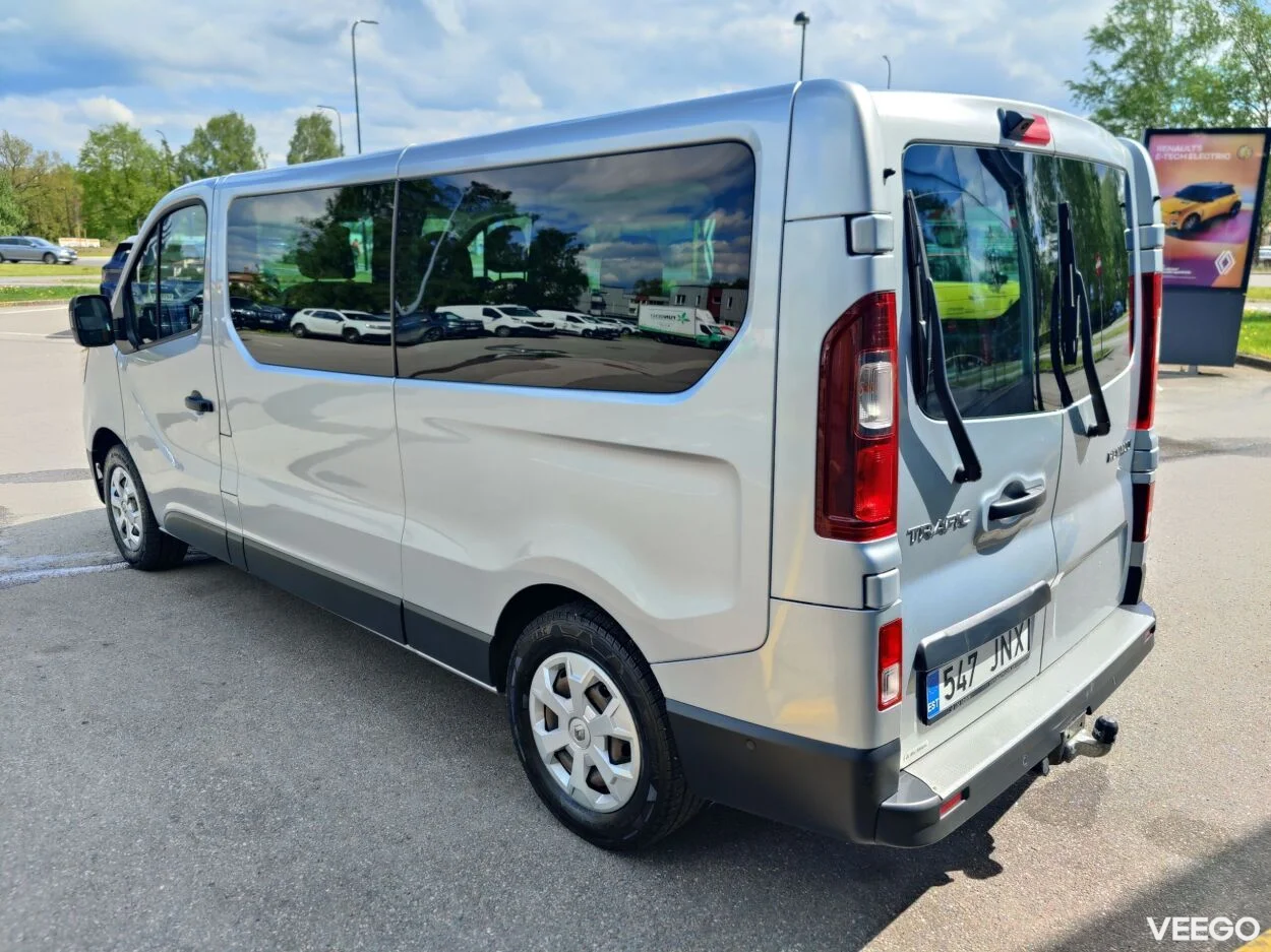 Renault Trafic Passanger Pack Clim L2H1 2 110kW