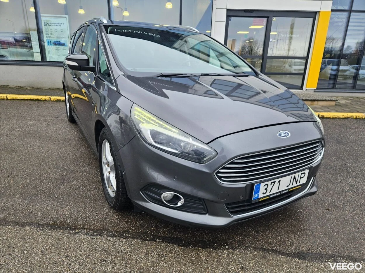 Ford S-MAX Titanium 2.0 110kW