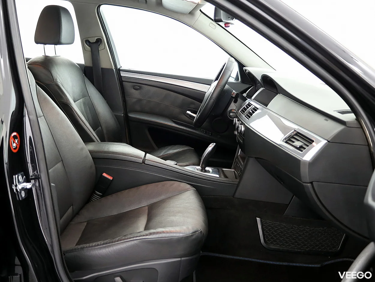 BMW 525 2.5 141kW