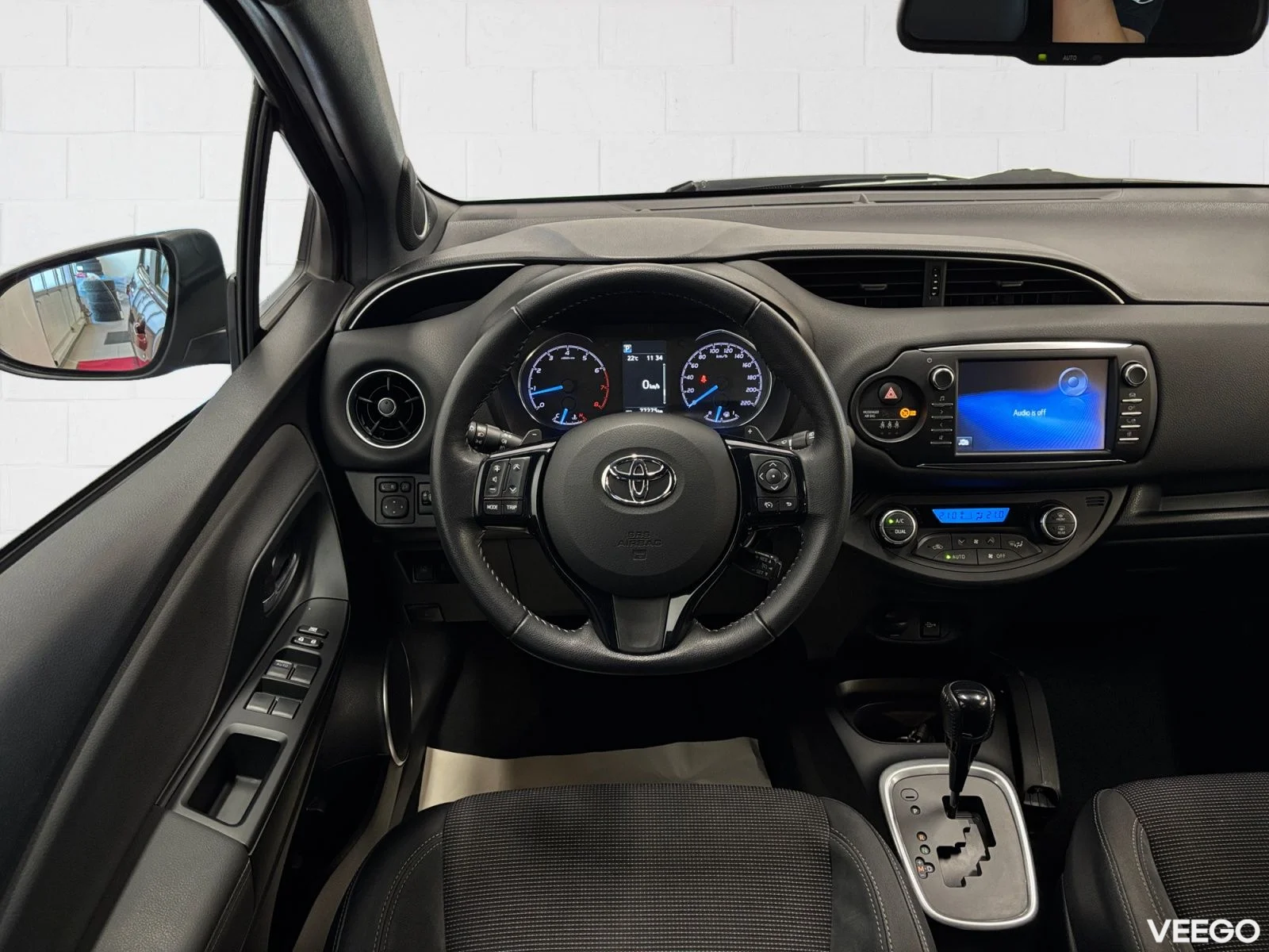 Toyota Yaris Luxury 1.5 82kW