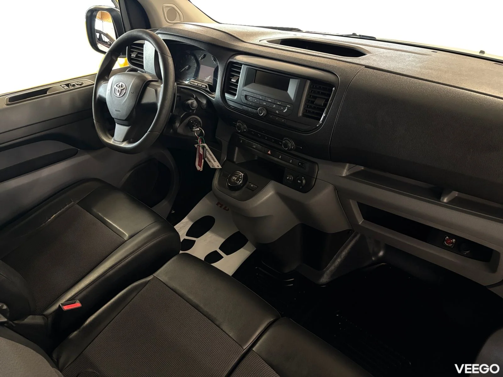 Toyota Proace Medium Professional Plus 2 90kW