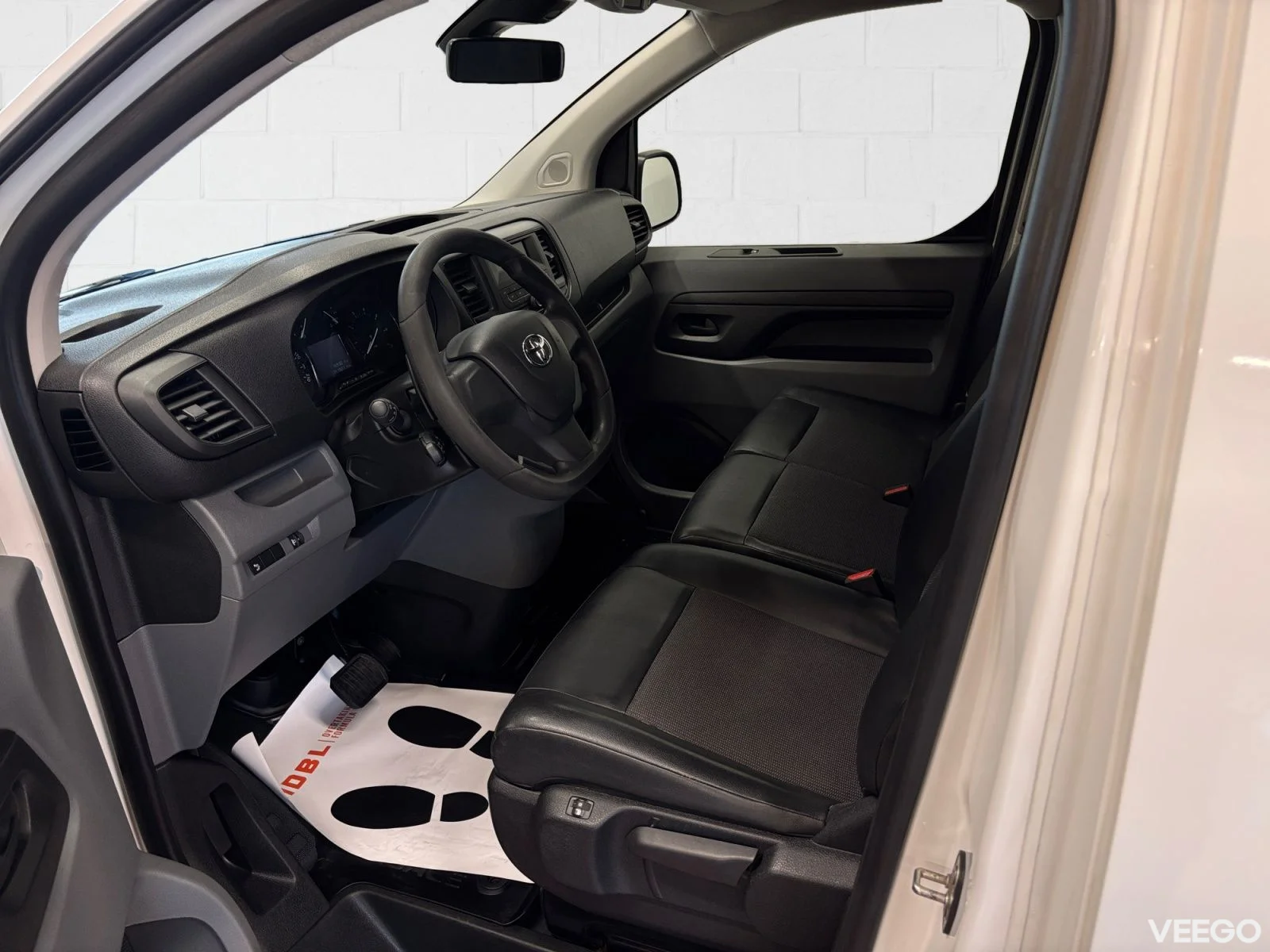 Toyota Proace Medium Professional Plus 2 90kW