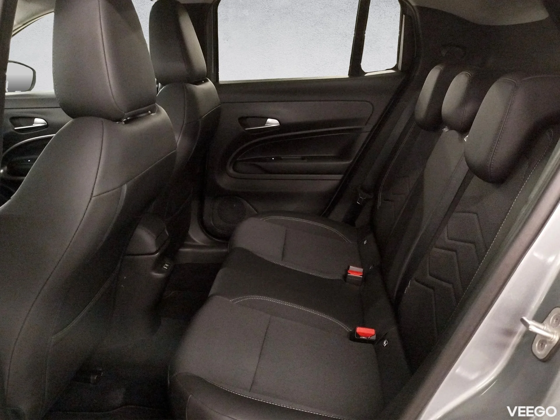 Jeep Avenger e-hybrid 100hp Summit 0kW