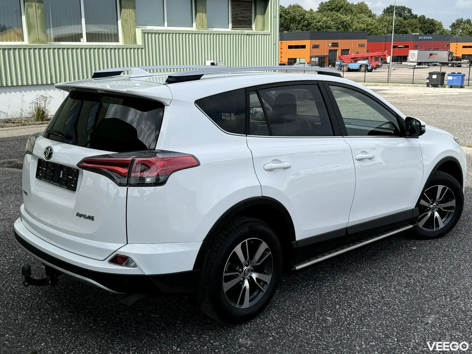 Toyota RAV4 Edition-S Facelift FWD 2 105kW