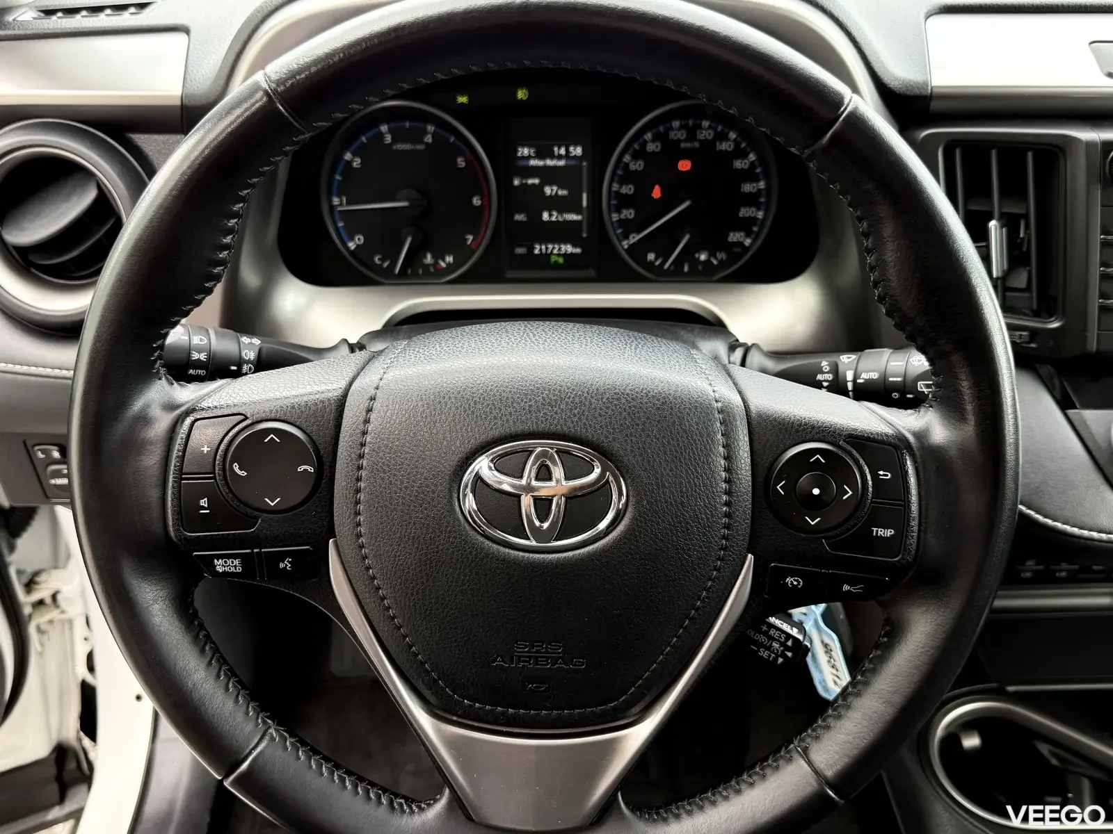 Toyota RAV4 Edition-S Facelift FWD 2 105kW