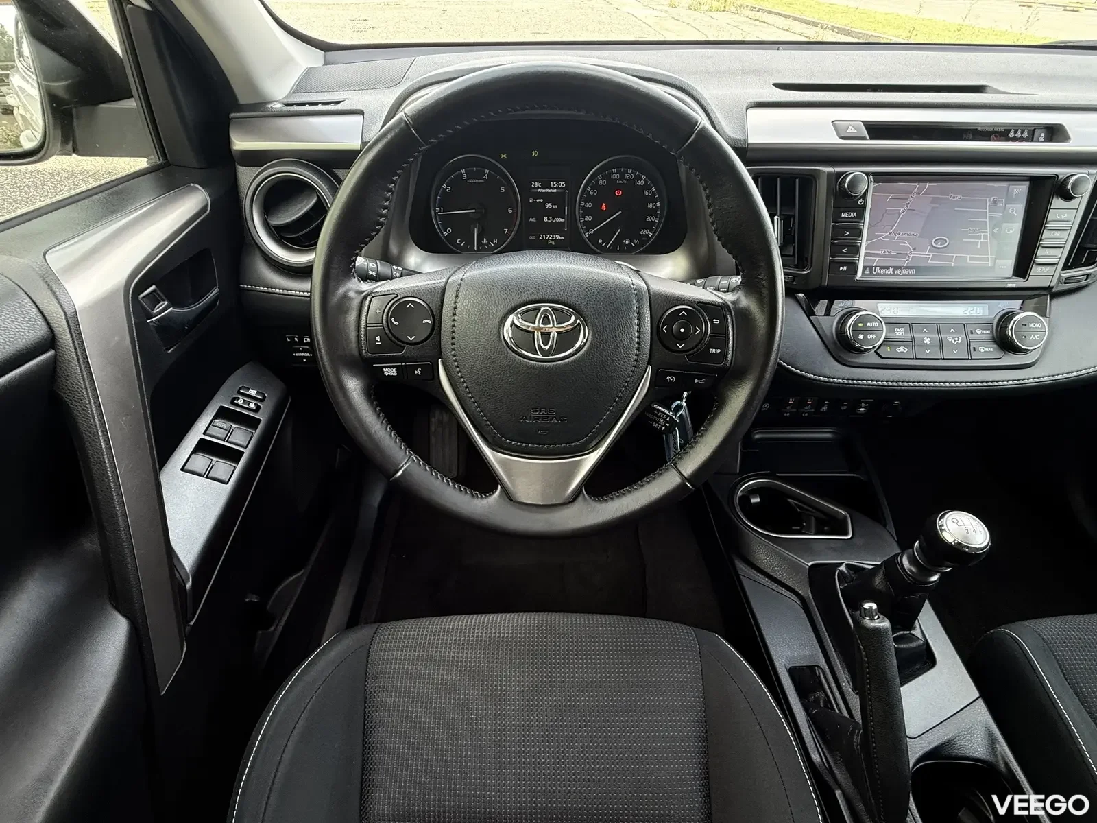 Toyota RAV4 Edition-S Facelift FWD 2 105kW