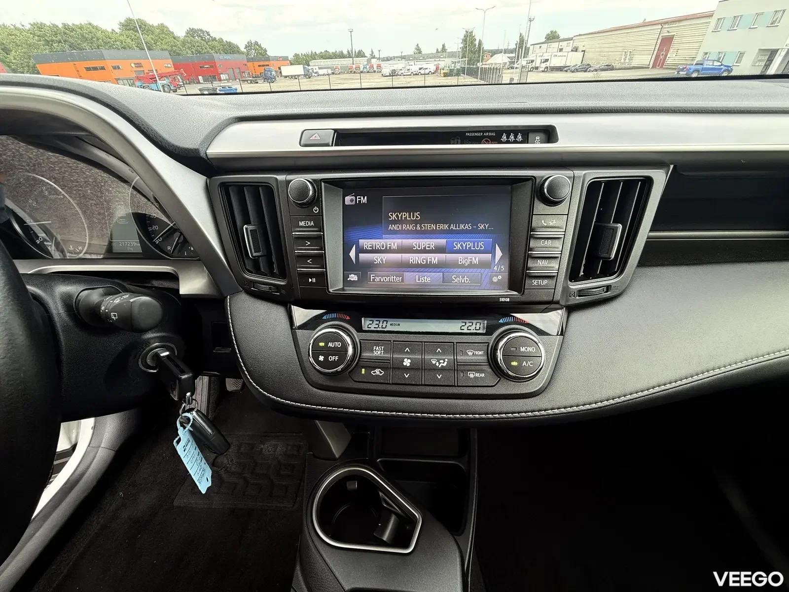 Toyota RAV4 Edition-S Facelift FWD 2 105kW