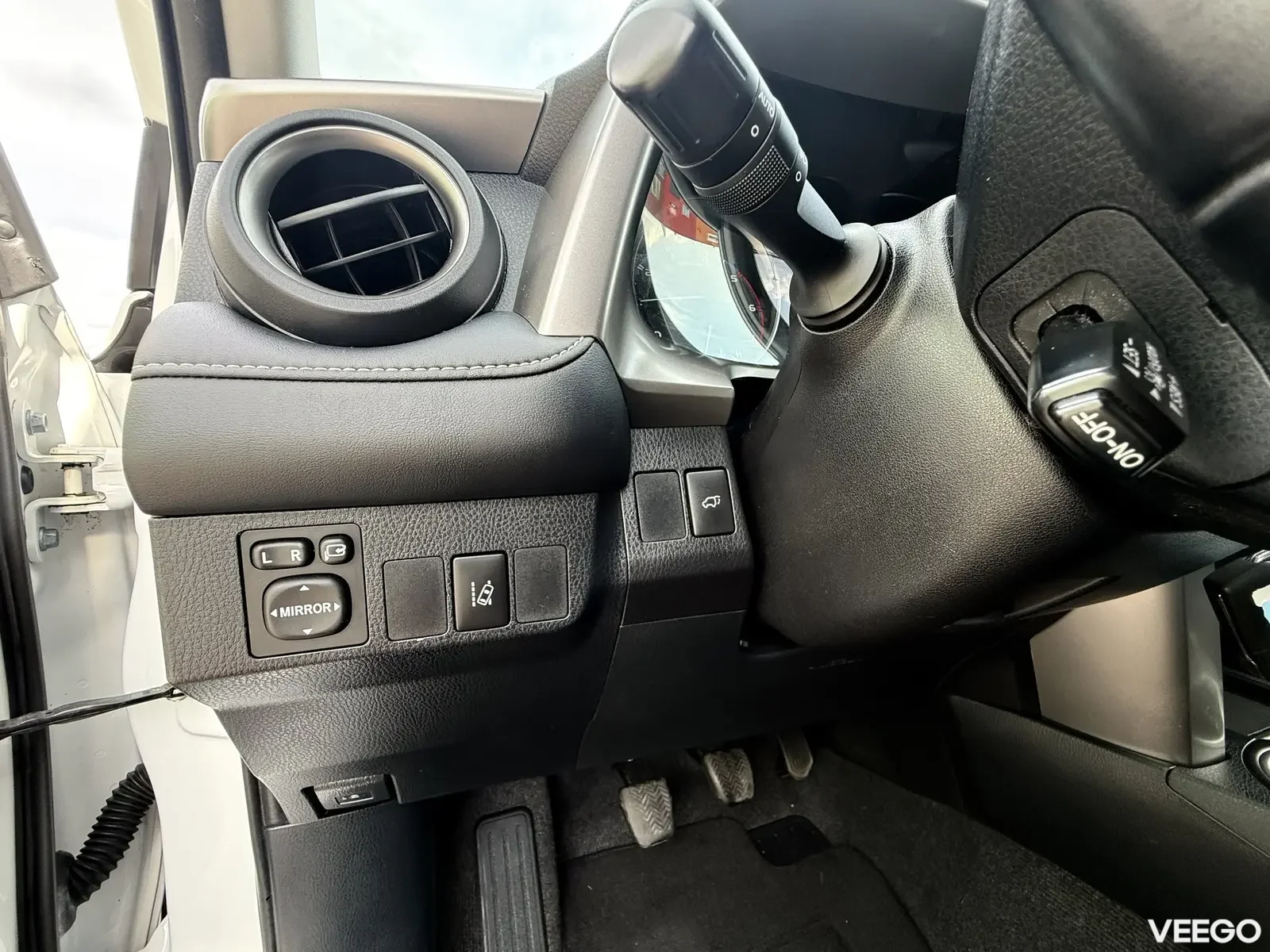 Toyota RAV4 Edition-S Facelift FWD 2 105kW