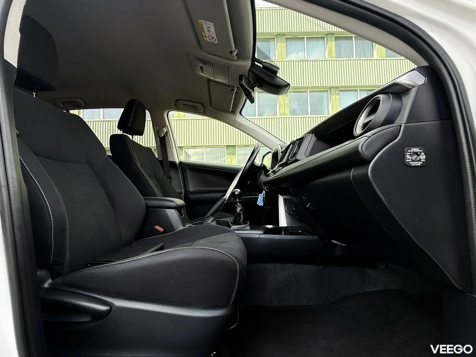 Toyota RAV4 Edition-S Facelift FWD 2 105kW