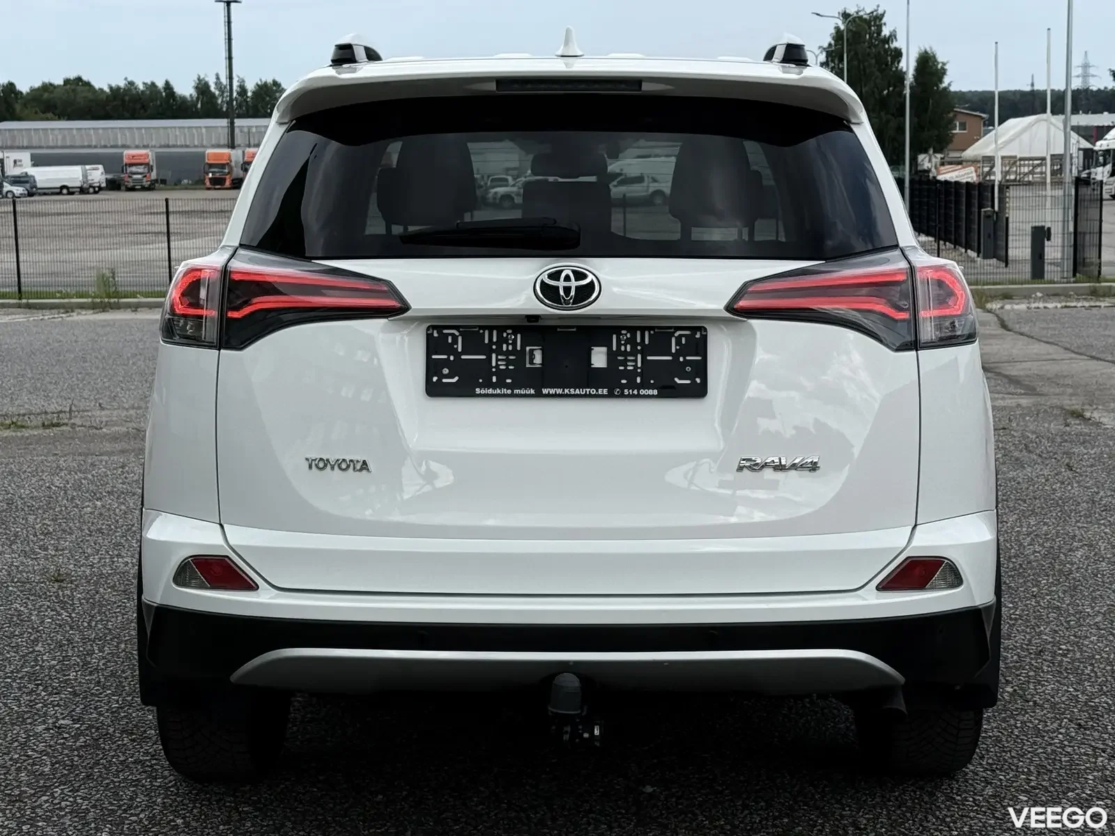 Toyota RAV4 Edition-S Facelift FWD 2 105kW