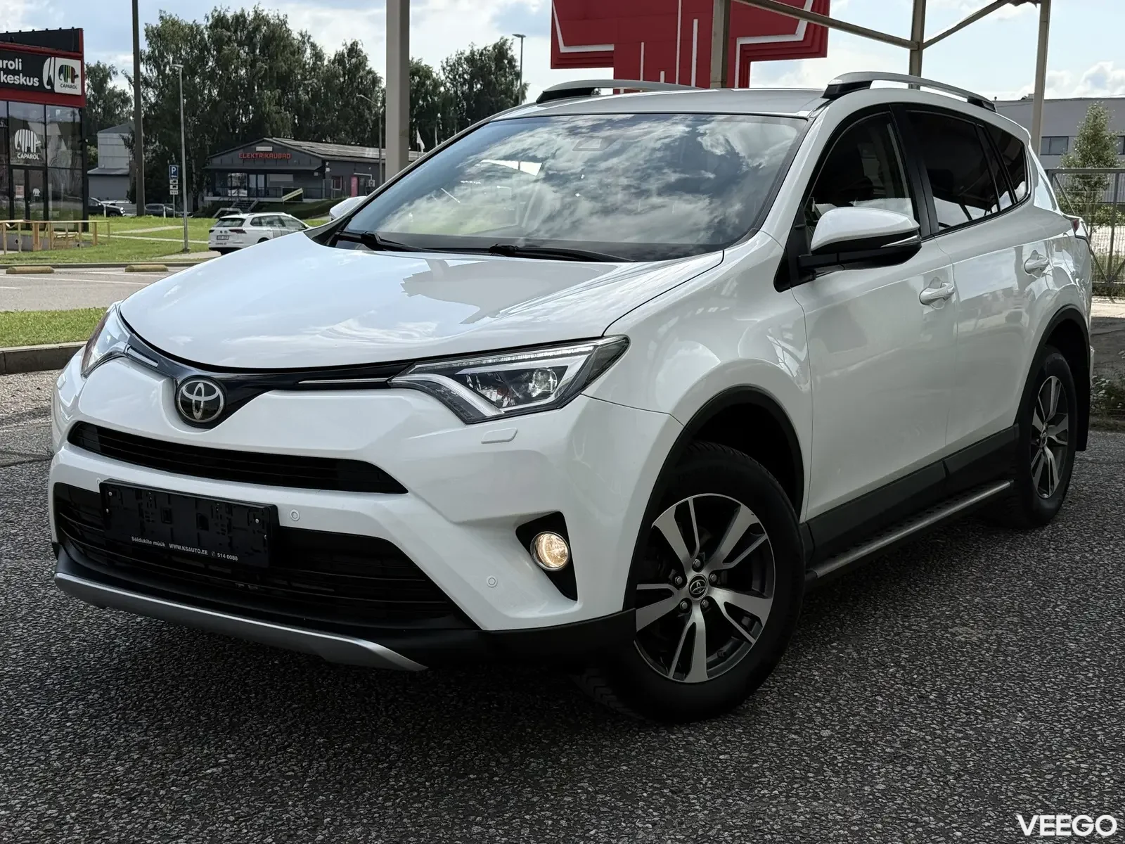 Toyota RAV4 Edition-S Facelift FWD 2 105kW