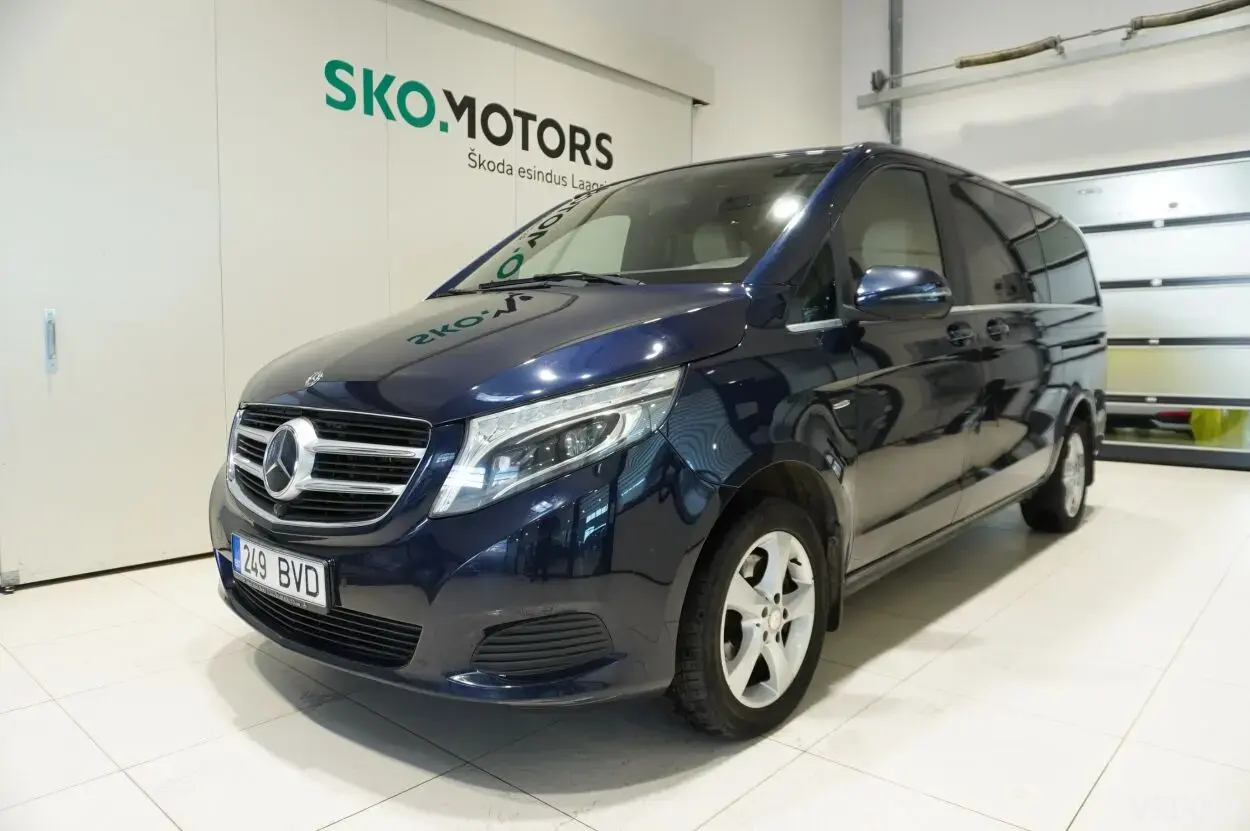 Mercedes-Benz V200 2.1 120kW