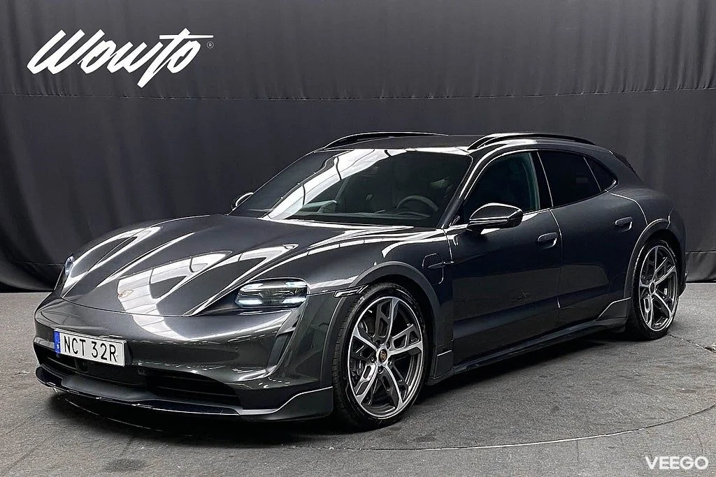 Porsche Taycan 4 Cross Turismo 381HK /18-Vägs /Bose /Pano 280kW