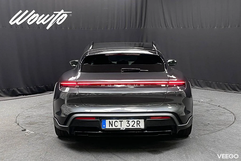Porsche Taycan 4 Cross Turismo 381HK /18-Vägs /Bose /Pano 280kW