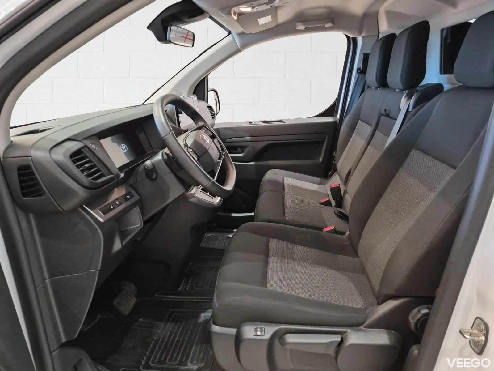 Toyota Proace Long van Professional Plus 106kW