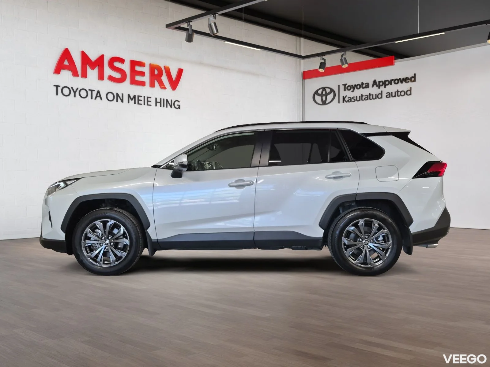 Toyota RAV4 Luxury Limited 2.5 131kW